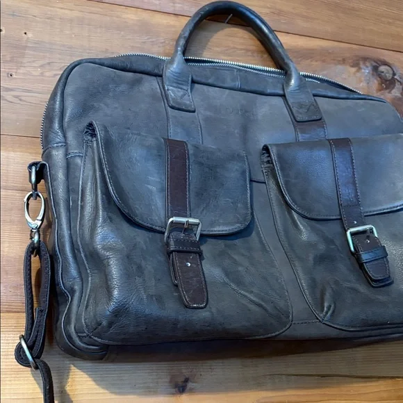 Bugatti Handbag - Picture 3 of 7